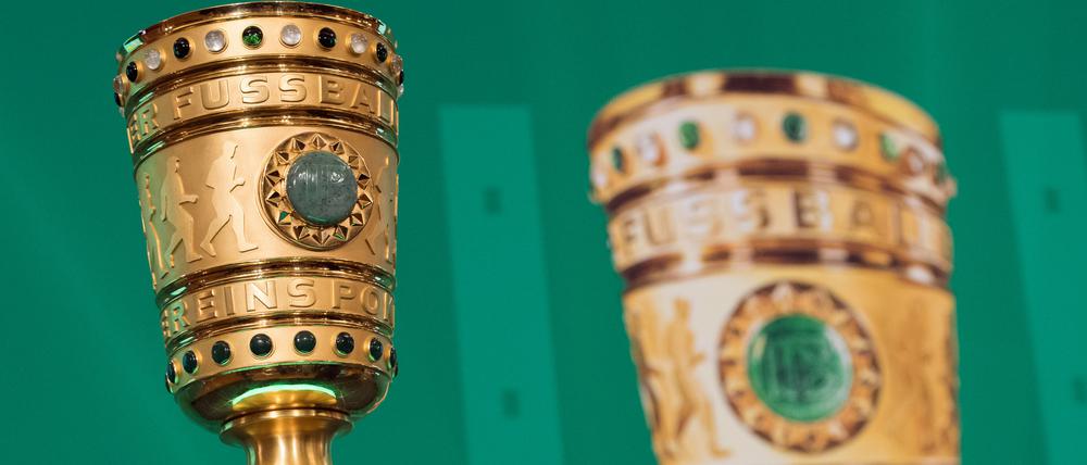 Der DFB-Pokal soll nicht nur schön aussehen, sondern auch den Amateurfußball finanziell unterstützen. 