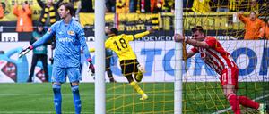 Youssoufa Moukoko erzielt das 2:1 für Dortmund und verabschiedet Union damit wohl aus dem Titelrennen.