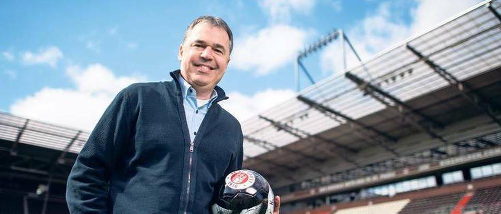 Andreas Rettig, 53, ist seit September 2015 Kaufmännischer Geschäftsleiter des FC St. Pauli.