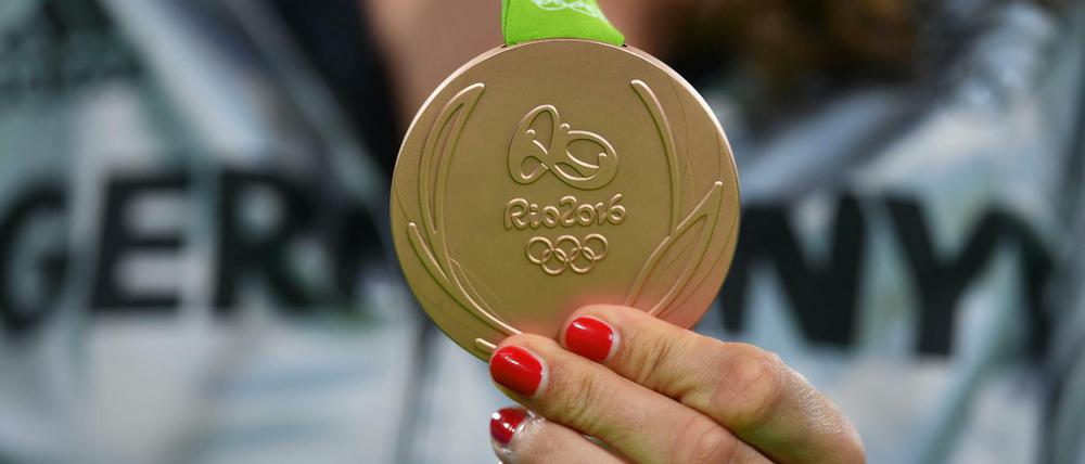 Schöne Medaille, nicht so leicht zu bekommen: Die deutschen Sportler haben sich ein klein wenig mehr erhofft in Rio.