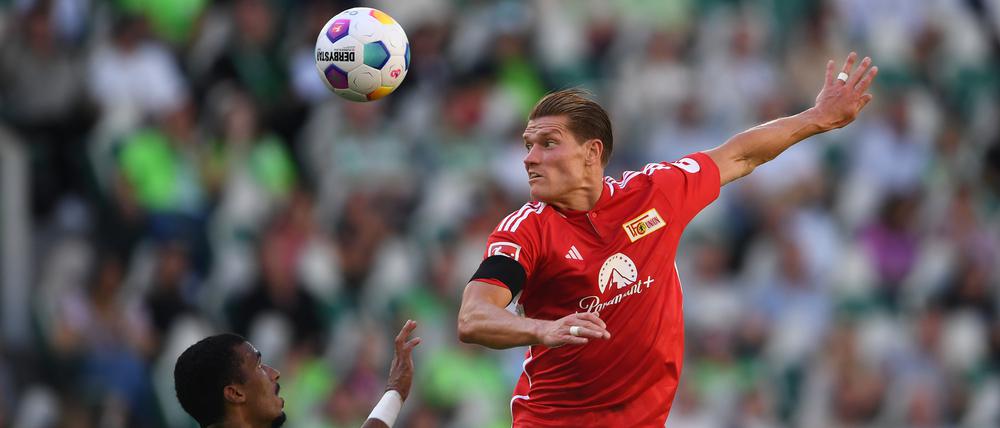Kevin Behrens spielt künftig mit Wolfsburgs Moritz Jenz und nicht mehr gegen ihn.
