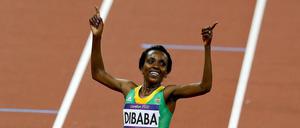 Dreimal gewann Tirunesh Dibaba Gold bei Olympia (hier in London über 10.000 Meter). Nun strebt sie im Marathon nach Siegen.