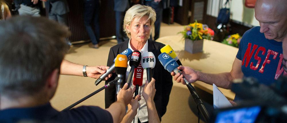In der Kritik. Bundestrainerin Silvia Neid musste sich allerhand Nachfragen gefallen lassen. 