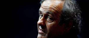 Uefa-Präsident Michel Platini hat seine Macht in Europa mit Zugeständnissen an viele kleinere Länder gesichert, doch seinem Ruf mit Schachzügen, die nicht dem Fußball dienten, geschadet. Zudem arbeitet sein Sohn Laurent Platini für Katar. 