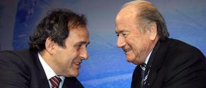 Keine Freunde mehr: Michel Platini (l.) und Joseph Blatter.