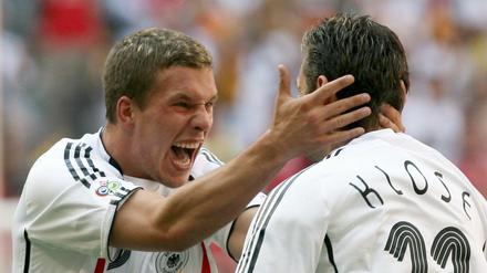 WM 2006. Lukas Podolski feiert sein Tor zum 2:0 gegen Schweden.