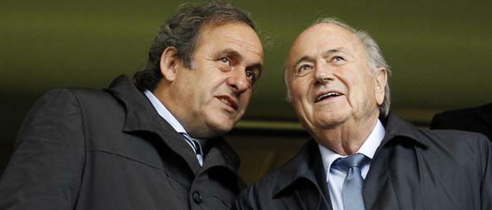 Bild aus besseren Zeiten: Platini (links) und Blatter.