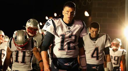 Immer was los im Zirkus NFL. Tom Brady verlässt den sechsfachen Meister New England Patriots nach 20 Jahren.