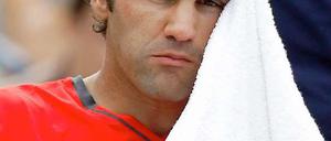 Man sah Roger Federer die Enttäuschung an, nachdem er zwei Matchbälle gegen den Weltranglistenersten Novak Djokovic vergeben hatte.