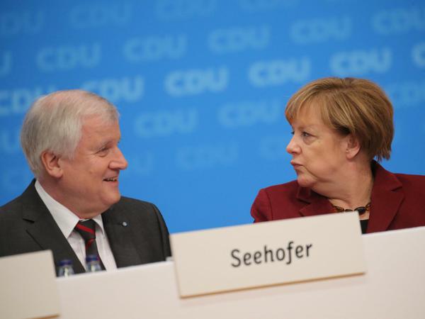Kanzlerin Angela Merkel (CDU) und CSU-Chef Horst Seehofer streiten seit Monaten über die Flüchtlingskrise. Adenauer sagt: "Uniformität darf es nicht geben, das wäre Stillstand, das wäre geistiger Tod"