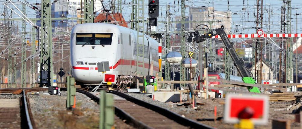 In Problemen steckt die Deutsche Bahn unter anderem wegen der Verluste des Schienen-Güterverkehrs.