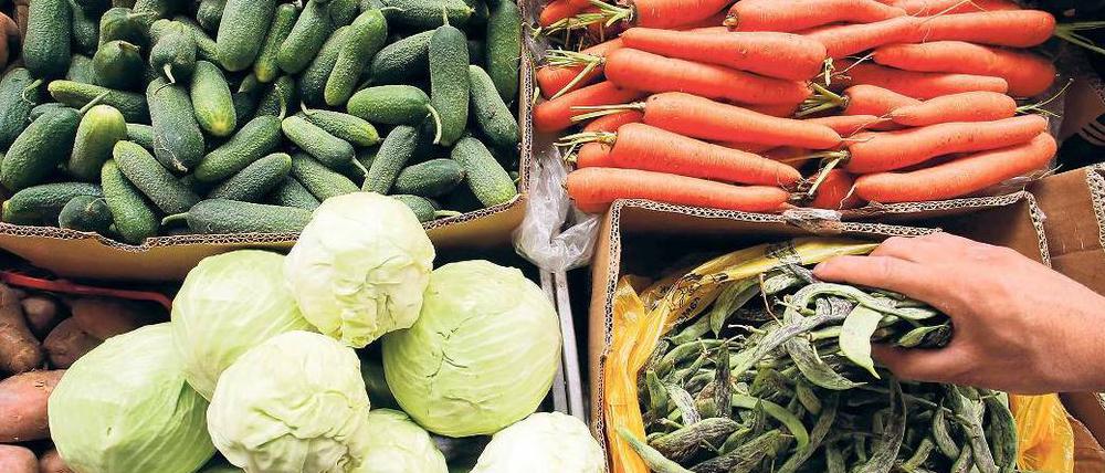 Noch alles da. Auf dem Markt in St. Petersburg herrscht an Obst und Gemüse kein Mangel – trotz des Importstopps, den Russland gegen EU-Agrarprodukte verhängt hat.