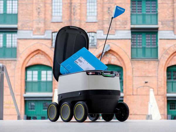 Pakete mit einem Gewicht von bis zu zehn Kilogramm kann der Roboter transportieren. 