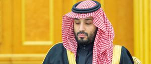 Saudi-Arabien hat im Westen einen schlechten Ruf, weil Mohammed bin Salman Kritiker ins Gefängnis stecken lässt und nach Erkenntnissen der USA und der UNO verantwortlich war für den Mord an dem Journalisten Jamal Khashoggi.
