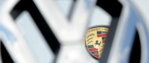 Der Volkswagen-Konzern will seine Sportwagentochter Porsche AG an die Börse bugsieren.