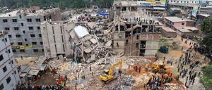 Im April 2013 stürzte eine Textilfabrik in Bangladesch ein. 
