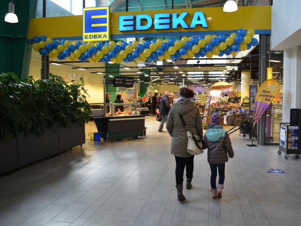 Des Kaiser's neue Kleider: Am Tempelhofer Damm verkauft jetzt Edeka.