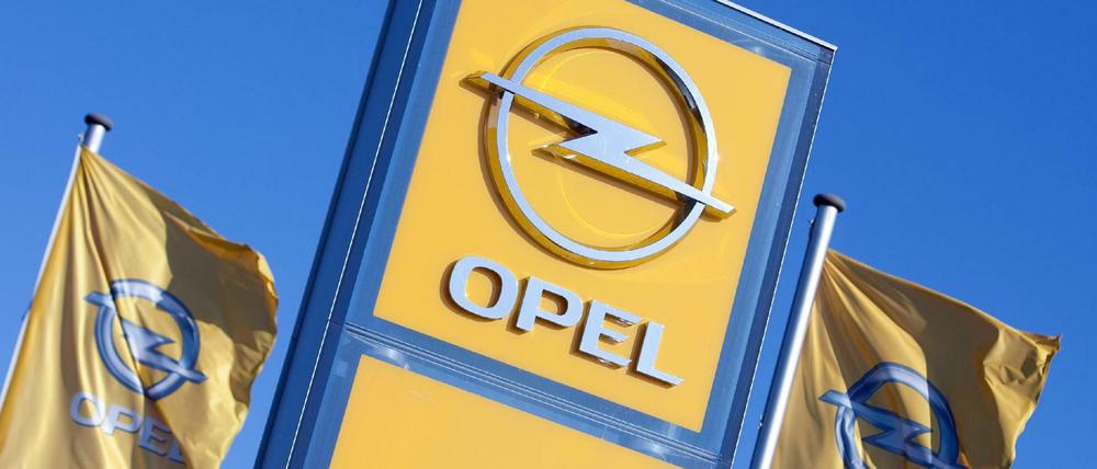 Das Logo des Autobauers Opel.