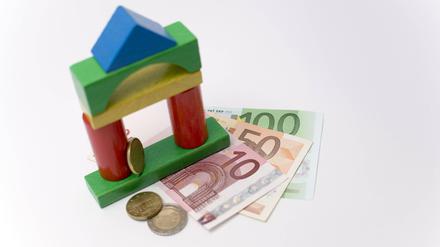 Bei einem Immobilienkredit kommt es nicht nur auf die Höhe der Zinsen an. Wichtig ist, dass Eigentümer flexibel bleiben, zum Beispiel bei der Tilgung.