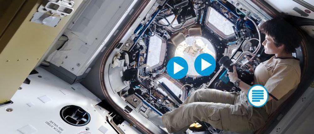 Esa-Astronautin Samantha Cristoforetti in der Aussichtskuppel "Cupola" der ISS