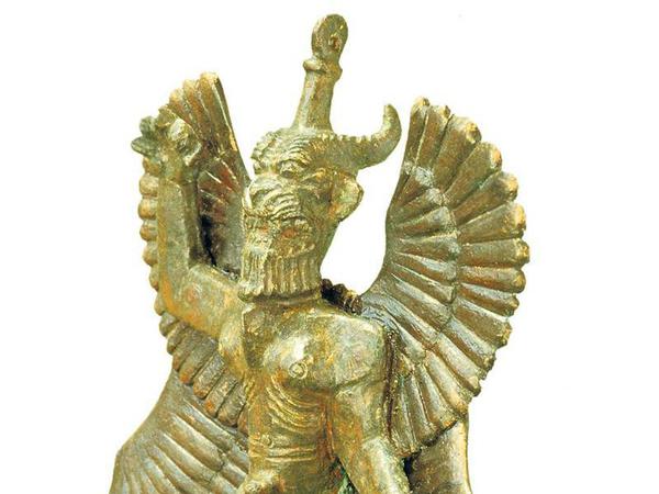Der babylonische Dämon Pazulu als Bronze-Statuette aus dem 7. Jh. v. Chr. Die häufig in Häusern aufgestellte Figur des Dämons, der eigentlich Unheil bringt, sollte durch Beschwörung Krankheiten abwenden.