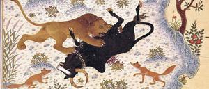 Eine alte Buchillustration zeigt einen Löwen, der über einen Stier herfällt, im Vordergrund stehen zwei Hyänen.
