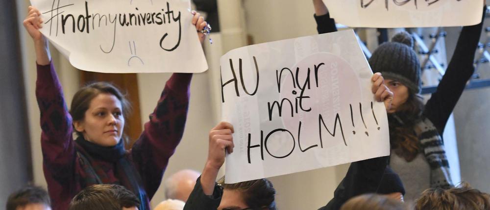 Holm-Sympathisantinnen und Sympathisanten an der HU.