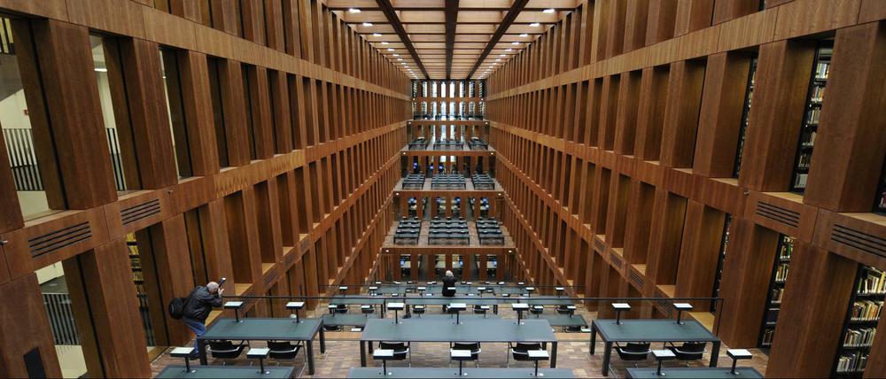 Das Grimm-Zentrum in Berlin ist ein Ort für Philosophen. Aber auch vor den Toren der Bibliotheken wollen sie aktiv werden.