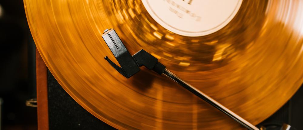 Schallplatten aus Vinyl sind in der Musikszene gefragt.