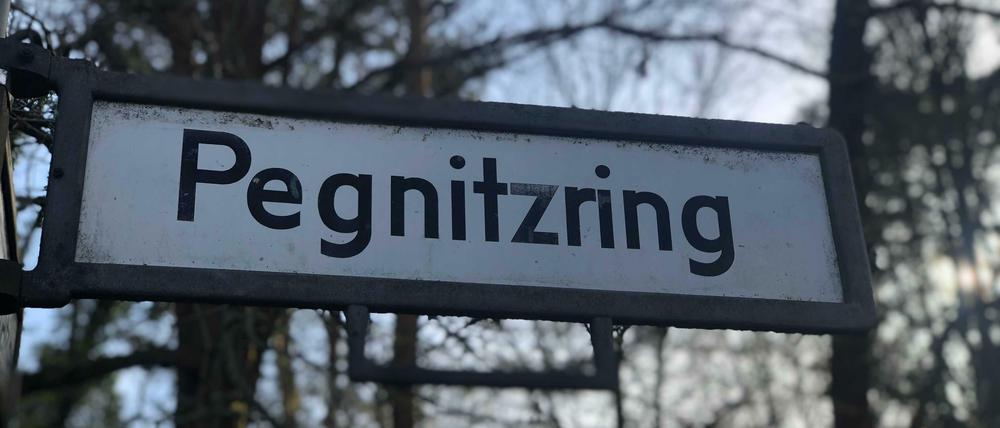 Schöne Grüße nach Bayern. Auch den Pegnitzring gibt es in Berlin-Kladow. Aber warum?