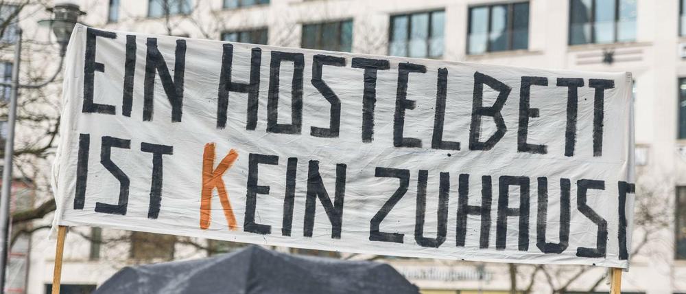 Kein Zimmer frei. Wegen der steigende Zahl von Hostels in Berlin gibt es immer wieder Proteste.