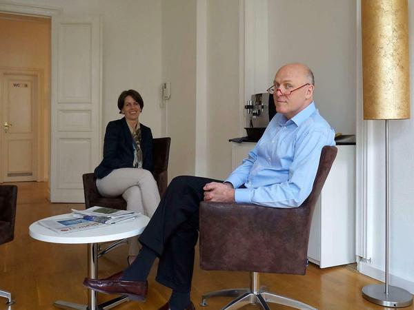 Mehr als nur Büros. Bettina und Frank Mützel in ihrem „Private Office“ an der Marburger Straße, das nun auch zum Kulturort wird.