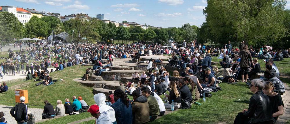 Der Görlitzer Park am Mittag im Jahr 2018: Das war, bevor die Massen kamen.