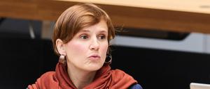 Sozialsenatorin Katja Kipping (Die Linke) spricht im Berliner Abgeordnetenhaus. 