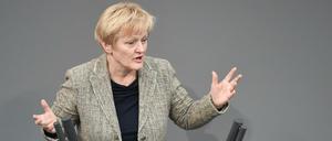 Ein Gericht bestätigte, dass Renate Künast (Bündnis 90/ Die Grünen) sich die herben Beleidigungen auf Facebook gefallen lassen muss.