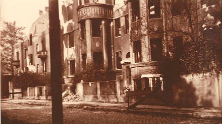 Die Buhrowstraße nach den Bombenangriffen im Jahr 1943.