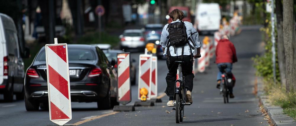 Radweg statt Parkplatz - das will der Fahrradclub ADFC in Berlin zukünftig häufiger sehen.