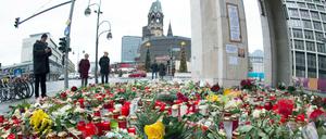 Kerzen für die Opfer vom Terroranschlag am Breitscheidsplatz