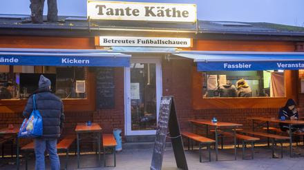 Fußballkneipe Tante Käthe in Berlin-Prenzlauer Berg. 