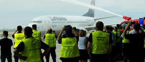 Lufthansa Technik verabschiedet die letzte in Schönefeld gewartete Boeing 737. 