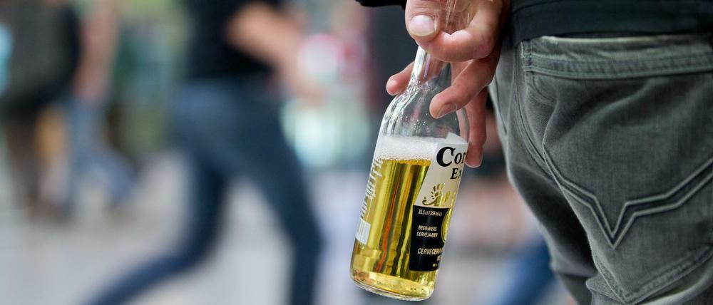Alkoholverbot auf Straßen in Berlin? Das hat die Wirtschaftssenatorin kürzlich erwogen.