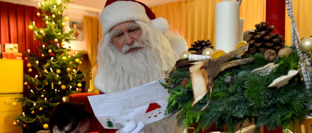 Laut Deutscher Post wurden 2020 so viele Wunschzettel an den „Weihnachtsmann in Himmelpfort“ geschickt wie noch nie.