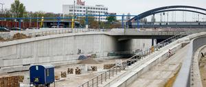 Der 16. Bauabschnitt der A100 Richtung Treptower Park befindet derzeit im Bau.