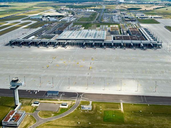 Im Oktober 2020 soll hier endlich geflogen werden: Das Flughafengelände in Schönefeld.