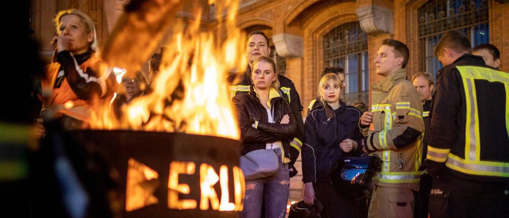 Berlin brennt: Mahnwache der Berliner Feuerwehr in diesem Frühjahr 
