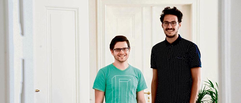 Macher. Philipp Kühn (links) und David Jacob entwickelten das Online-Portal Workeer für arbeitssuchende Asylbewerber. 
