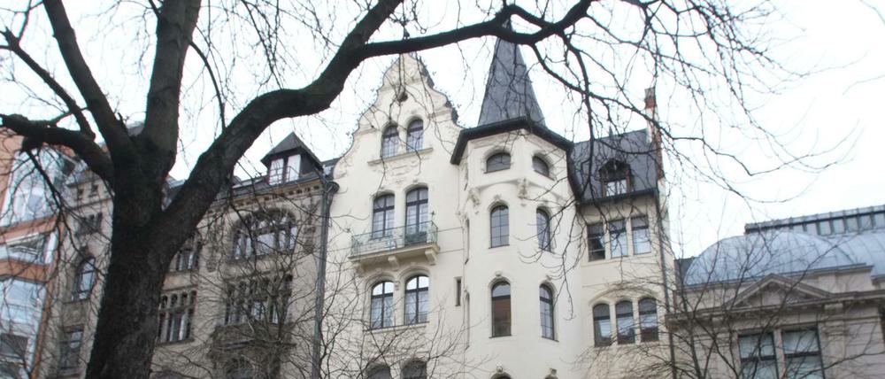 Die Villa Grisebach in der Fasanenstraße in Berlin-Charlottenburg. In dem Auktionshaus wohnt zwar niemand, prächtige Altbauten wie diese sind aber auch begehrte Investitionsobjekte im Bezirk. 