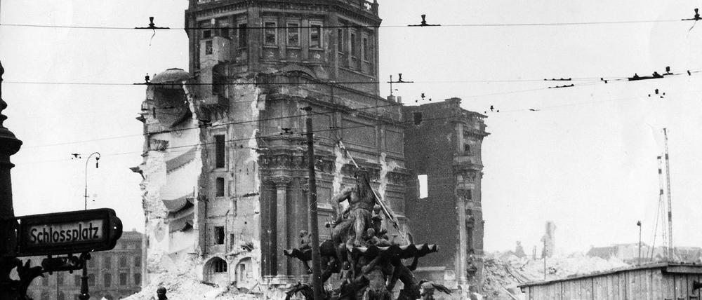 Letzter Akt. Die Reste des Berliner Schlosses am Tag vor der Sprengung. 