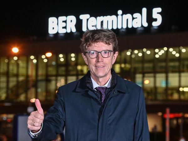 Engelbert Lütke Daldrup ist aktuell Flughafenchef. Der BER wird an seinem Geburtstag, den 31. Oktober 2020, eröffnen.