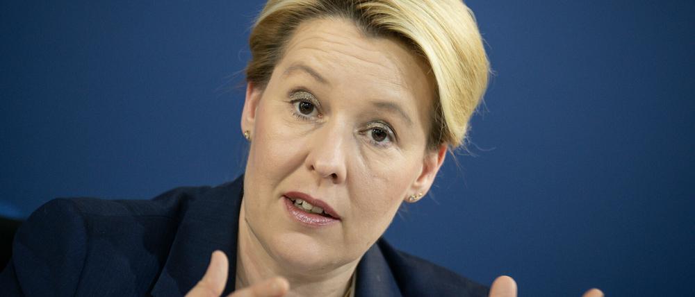 Härtere Strafen, schnelle Urteile: Franziska Giffey (SPD) will die Autobahn-Blockaden in Berlin beenden.